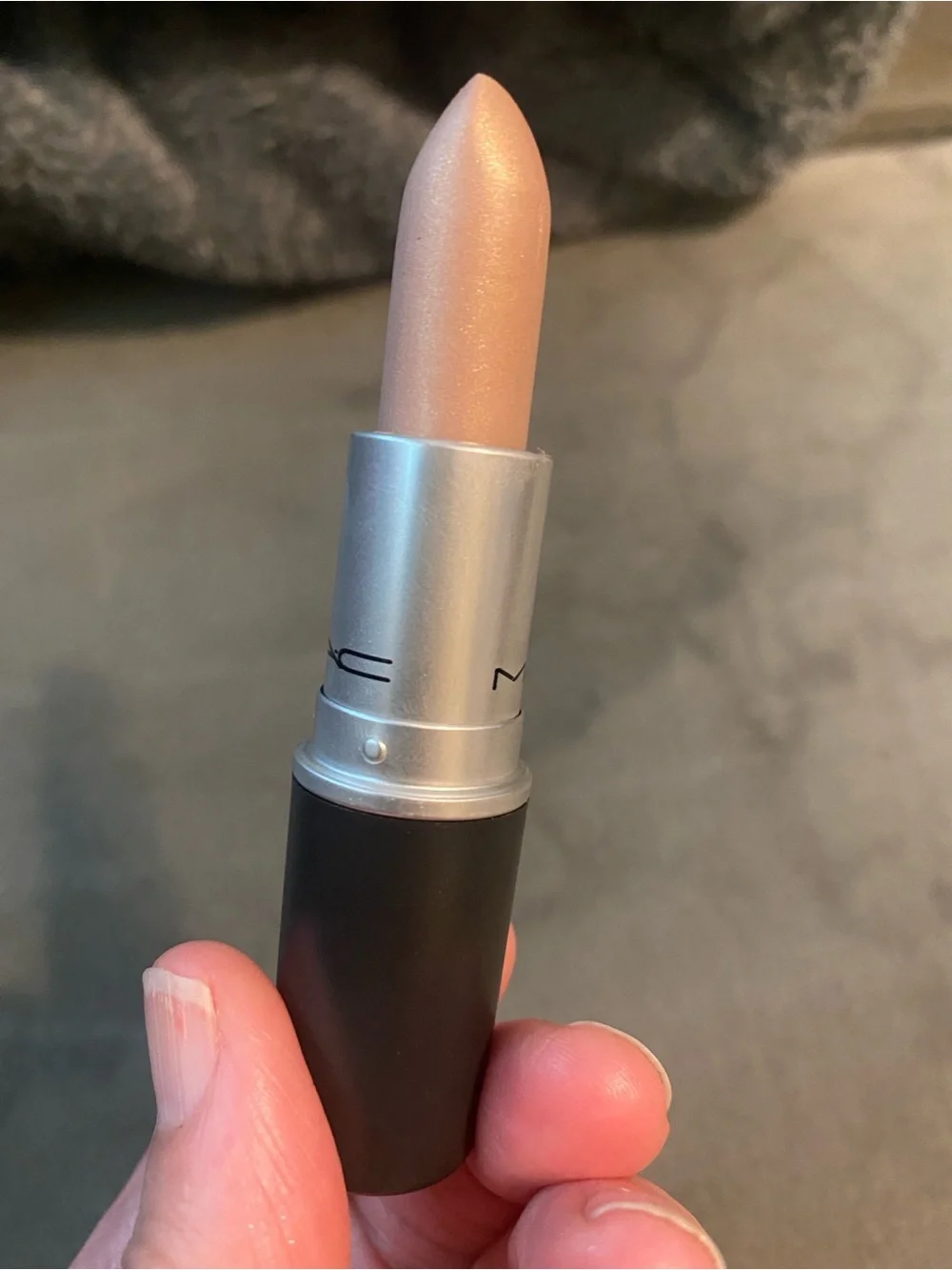 MAC Lipstick Love Dust -Matte